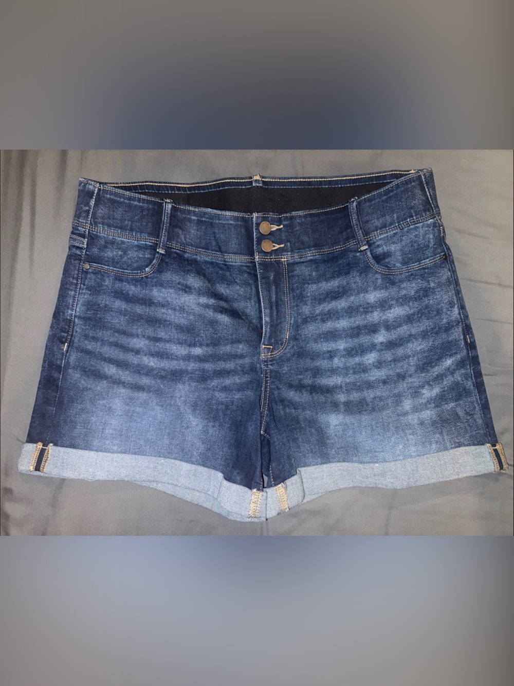 Apt. 9 NWT 18 Dark Wash Denim Shorts with Rolled Hem